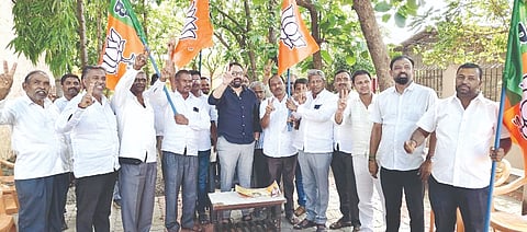 ನಿಪ್ಪಾಣಿ ನಗರದಲ್ಲಿ ಪಾಲಿಕೆ ವತಿಯಿಂದ ರಸ್ತೆ ಅತಿಕ್ರಮಣ ತೆರವುಗೊಳಿಸಲಾಯಿತು.