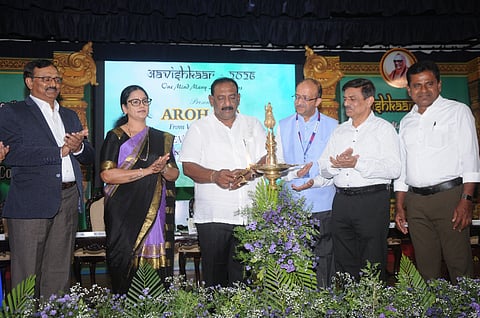 ಜೆಎಸ್‌ಎಸ್ ಮಹಿಳಾ ಕಾಲೇಜಿನಲ್ಲಿ ಶುಕ್ರವಾರ ಆಯೋಜಿಸಿದ್ದ ಆರೋಹಣ ಕಾರ್ಯಕ್ರಮವನ್ನು ಶಾಸಕ ಕೆ.ಹರೀಶ್‌ಗೌಡ ಉದ್ಘಾಟಿಸಿದರು. ಎಂ.ಕೆ.ಸವಿತಾ, ಪ್ರೊ.ಮೊರಬದ ಮಲ್ಲಿಕಾರ್ಜುನ, ಬಿ.ವಿ.ವಿಶ್ವಾಸ್,  ಡಾ.ರೇಚಣ್ಣ, ಡಾ.ವಿ.ಗಂಗಧಾರಸ್ವಾಮಿ  ಇದ್ದರು.
