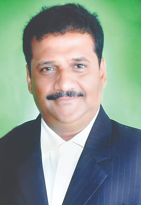 ಹನೂರು ವಿಧಾನಸಭಾ ಕ್ಷೇತ್ರದ ಬಿಜೆಪಿ ಮುಖಂಡ ಡಾ.ಎಸ್.ದತ್ತೇಶ್ ಕುಮಾರ್  