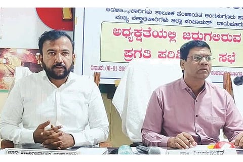 ಲಿಂಗಸುಗೂರು ತಾಪಂ ಸಭಾಂಗಣದಲ್ಲಿ ಸಾಮಾನ್ಯ ಸಭೆ ನಡೆಯಿತು. ತಾಪಂ ಆಡಳಿತಾಧಿಕಾರಿ ಡಾ.ವಿಜಯಶಂಕರ್, ಇಒ ಉಮೇಶ ಇದ್ದರು.