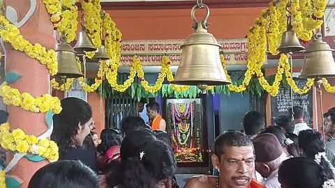 ಮಗ್ಗುಲ ಶ್ರೀ ಶನೈಶ್ಚರ ದೇವಾಲಯದಲ್ಲಿ ಶ್ರಾವಣ ಶನಿವಾರದ ಪೂಜಾ ಮಹೋತ್ಸವ ಧಾರ್ಮಿಕ ಶ್ರದ್ಧಾಭಕ್ತಿಯಿಂದ ಸಂಪನ್ನಗೊಂಡಿತು.