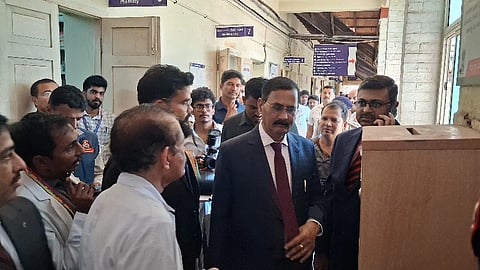 ಜಿಲ್ಲಾ ಆಸ್ಪತ್ರೆಗೆ ಉಪಲೋಕಾಯುಕ್ತ ಬಿ ವೀರಪ್ಪ ಭೇಟಿ ನೀಡಿದರು 