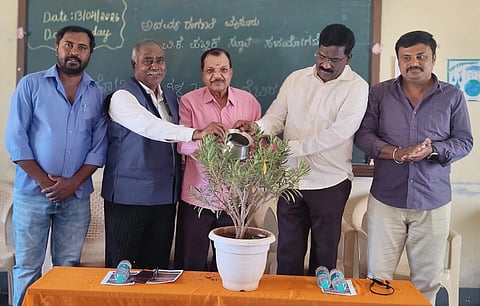 ಅದಮ್ಯ ರಂಗಶಾಲೆಯ ವತಿಯಿಂದ ವಿಜಯನಗರದ ವಿ.ಕೆ. ಪಬ್ಲಿಕ್ ಸ್ಕೂಲಿನಲ್ಲಿ ನಡೆದ ಬಾಲಂಗೋಚಿ ಶಿಬಿರವನ್ನು ಜಾನಪದ ವಿದ್ವಾಂಸ ಡಾ.ಪಿ.ಕೆ. ರಾಜಶೇಖರ ಉದ್ಘಾಟಿಸಿದರು. ಸಾಹಿತಿ ಟಿ. ಸತೀಶ್ ಜವರೇಗೌಡ, ಡಾ.ಕೆ.ಬಿ. ಲಿಂಗರಾಜು, ರವಿಕುಮಾರ್ ಬೆಕ್ಯಾ, ಚಂದ್ರು ಮಂಡ್ಯ ಉಪಸ್ಥಿತರಿದ್ದರು.