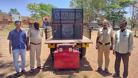 ಬೆಳಗಾವಿ ತಾಲೂಕಿನ ಮಾರಿಹಾಳ ಪೊಲೀಸರು ವಶಪಡಿಸಿಕೊಂಡಿರುವ ಸೌಂಡ್ ಸಿಸ್ಟಂ.