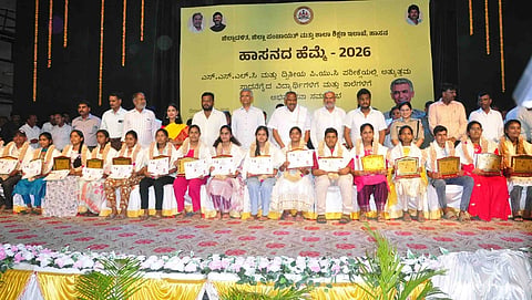 ಎಸ್ಸೆಸ್ಸೆಲ್ಸಿ ಪರೀಕ್ಷೆಯಲ್ಲಿ ಹೆಚ್ಚು ಅಂಕಗಳಿಸಿದ ವಿದ್ಯಾಥಿ೵ಗಳನ್ನು ಸನ್ಮಾನಿಸಲಾಯಿತು.