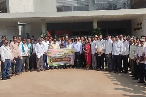 ಆನಂದಪುರ ಸಮೀಪದ ಇರುವಕ್ಕಿ ಕೃಷಿ ಮತ್ತು ತೋಟಗಾರಿಕೆ ವಿವಿಯಲ್ಲಿ ಆಯೋಜಿಸಿದ್ದ ಕಾರ್ಯಾಗಾರದಲ್ಲಿ ಡಾ. ಜಿ.ಕೆ.ಗಿರಿಜೇಶ್, ಡಾ. ಸ್ವಾತಿ, ಡಾ. ಕಿರಣ್‌ಕುಮಾರ್, ಡಾ. ಕೃಷ್ಣ ರೆಡ್ಡಿ ಇತರರಿದ್ದರು.