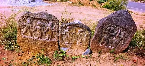 ಚಂದೂರಾಯನಹಳ್ಳಿಯಲ್ಲಿ ಪತ್ತೆಯಾದ ವೀರಗಲ್ಲುಗಳು.