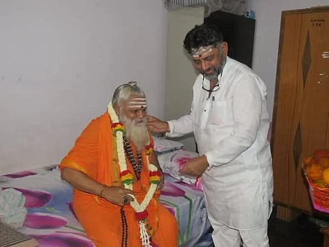 ಮಾತು ಆಡಿದರೆ ಮುತ್ತು ಒಡೆಯುತ್ತೆ, ಎಚ್ಚರ! ಸಿಎಂ ಪದಗ್ರಹಣಕ್ಕೂ ಮುನ್ನ ಡಿಕೆಶಿಗೆ ನೊಣವಿನಕೆರೆ ಅಜ್ಜಯ್ಯ ಸೂಚನೆ
