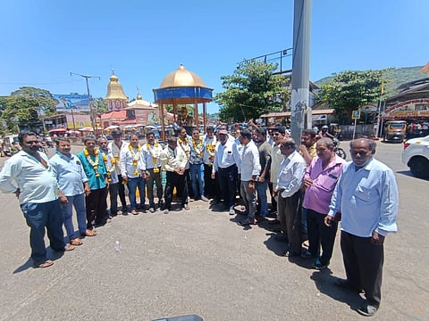ಕಾರವಾರದಲ್ಲಿ ಫೆಡರೇಶನ್‌ ಸದಸ್ಯರು ವಿಜಯೋತ್ಸವ ಆಚರಿಸಿದರು. 