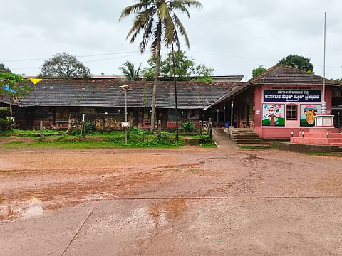  ಬ್ರಹ್ಮಾವರ ಬೋರ್ಡ್ ಸರ್ಕಾರಿ ಹಿರಿಯ ಪ್ರಾಥಮಿಕ ಶಾಲಾ ಕಟ್ಟಡ ದುರ್ಬಲವಾಗಿರುವುದು.