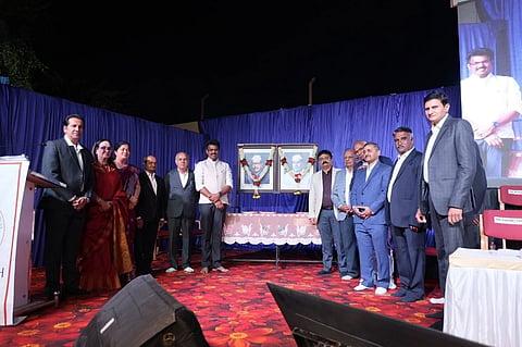 ಬೆಳಗಾವಿಯಲ್ಲಿ ಹಮ್ಮಿಕೊಂಡಿದ್ದ ಭರತೇಶ ಶಿಕ್ಷಣ ಸಂಸ್ಥೆ ಸಂಸ್ಥಾಪಕರ ದಿನಾಚರಣೆಯಲ್ಲಿ ಯುವರಾಜ ಜೈನ, ರಶ್ಮಿತಾ ಜೈನ, ಡಾ.ವಿನೋದ ದೊಡ್ಡಣ್ಣವರ, ಡಾ.ರವಿಕಿರಣ ಯಾದವ ಇತರರು ಇದ್ದರು.