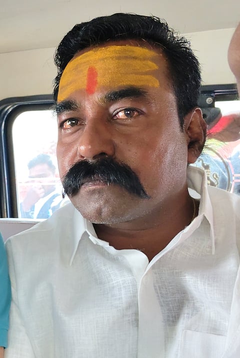 ಈಶ್ವರ ಚಿನ್ನಿಕಟ್ಟಿ