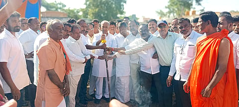 ಕವಿತಾಳದ ಸಮುದಾಯ ಆರೋಗ್ಯ ಕೇಂದ್ರ ಮೇಲ್ದರ್ಜೆಗೇರಿದ ಹಿನ್ನೆಲೆಯಲ್ಲಿ ಕಟ್ಟಡ ಕಾಮಗಾರಿಗೆ ಸಚಿವ ಎನ್.ಎಸ್. ಬೋಸರಾಜು, ಶಾಸಕ ಹಂಪಯ್ಯ ನಾಯಕ ಚಾಲನೆ ನೆರವೇರಿಸಿದರು. 