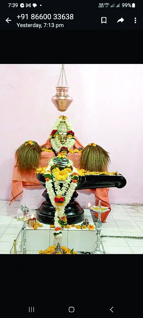 ಹೂಲಿಕಟ್ಟಿ ಗ್ರಾಮದ ಶಿವಲಿಂಗೇಶ್ವರಮಠ.