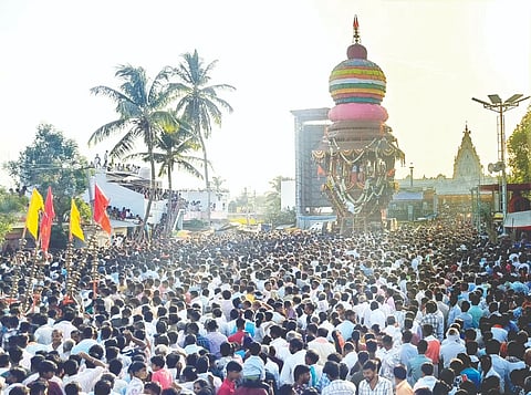 ಹರಪನಹಳ್ಳಿ ತಾಲೂಕಿನ ಚಿಗಟೇರಿ ಗ್ರಾಮದಲ್ಲಿ ಶಿವನಾರದಮುನಿ ರಥೋತ್ಸವ ಜರುಗಿತು.