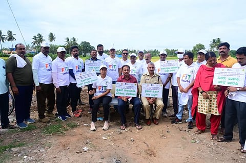 ಮಂಡ್ಯ ತಾಲೂಕಿನ ಕಾಸರವಾಡಿ ಗ್ರಾಮದ ಶ್ರೀ ಮಹದೇಶ್ವರ ದೇವಾಲಯದ ಸಮೀಪದ ಜಾಗವನ್ನು ಸ್ವಚ್ಛಗೊಳಿಸಿ ಜಾಗೃತಿ ಮೂಡಿಸಲಾಯಿತು.