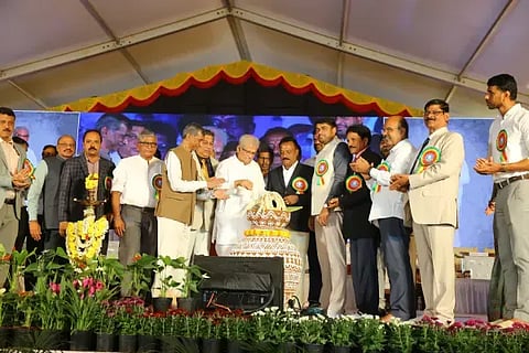ಕೃಷಿ ಮೇಳದ ಎರಡನೇ ದಿನದ ಕಾರ್ಯಕ್ರಮವನ್ನು ರಾಜ್ಯಸಭೆ ಸದಸ್ಯ, ಧರ್ಮಸ್ಥಳದ ಧರ್ಮಾಧಿಕಾರಿ ಡಾ. ವೀರೇಂದ್ರ ಹೆಗ್ಗಡೆ ಉದ್ಘಾಟಿಸಿದರು. ಡಾ. ಆರ್.ಸಿ.ಜಗದೀಶ್, ಎಂ.ಜೆ.ದಿನೇಶ್, ಡಾ. ಬಿ.ಕೆ.ಕುಮಾರಸ್ವಾಮಿ, ಜೆ.ಜಿ.ಕಾವೇರಿಯಪ್ಪ, ಎಚ್.ಡಿ.ದೇವಿಕುಮಾರ್, ಎಚ್.ಎಸ್.ಶಶಾಂಕ್, ಗೀತಾ, ಮುರಳೀಧರ್, ಶ್ರೀ ಹರಿಕೃಷ್ಣ, ಡಾ. ಜಿ.ಕೆ.ಗಿರಿಜೇಶ್, ಡಾ. ಬಿ.ಎಂ.ದುಷ್ಯಂತ್‌ಕುಮಾರ್ ಇದ್ದರು.
