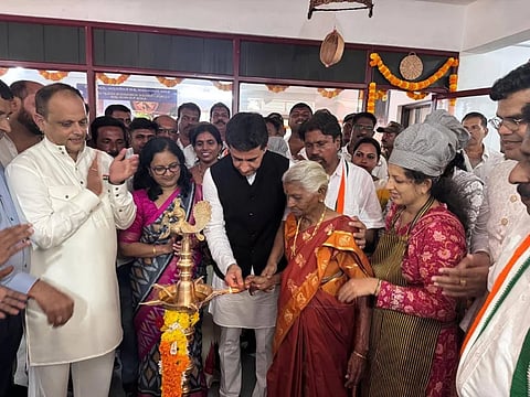 ಉಡುಪಿಯಲ್ಲಿ ಆರಂಭಿಸಿರುವ ಅಕ್ಕ ಕೆಫೆಯನ್ನು ರಿಜ್ವಾನ್​ ಅರ್ಷದ್​ ಉದ್ಘಾಟಿಸಿದರು. ಎಂ.ಎ. ಗಫೂರ್​, ದಿನಕರ್​ ಹೇರೂರು, ಅಶೋಕ್​ ಕೊಡವೂರು, ಸ್ವರೂಪಾ ಟಿ.ಕೆ., ಪ್ರತಿಕ್​ ಬಾಯಲ್​ ಇತರರಿದ್ದರು.