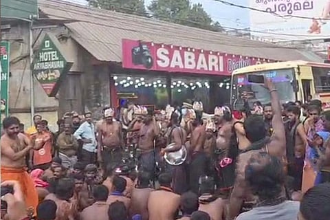 ಕೇರಳದಲ್ಲಿ ಕರ್ನಾಟಕದ ಅಯ್ಯಪ್ಪ ಭಕ್ತರಿಗೆ ತಡೆ