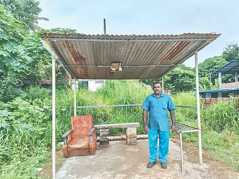  ಆರಿಕ್ಕಾಡಿ ಬಸ್ ಪ್ರಯಾಣಿಕರ ತಂಗುದಾಣ.
