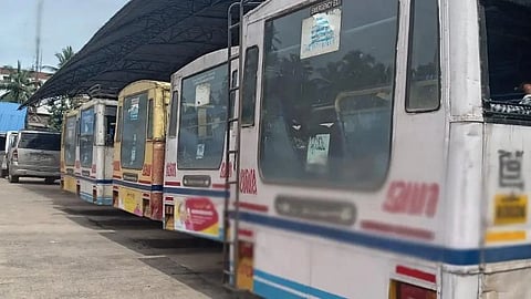  ಕೇರಳದಲ್ಲಿ ಕಾರ್ಯನಿರ್ವಹಿಸುವ ಕೆಎಸ್ಸಾರ್ಟಿಸಿ ಸಾಮಾನ್ಯ ಬಸ್.