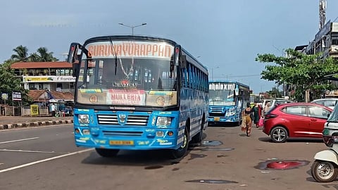 ಕೇರಳದ ನಿಲ್ದಾಣದಲ್ಲಿ ಖಾಸಗಿ ಬಸ್‌ಗಳು