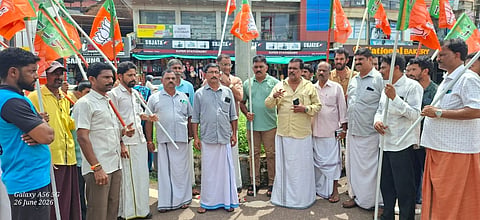 ಕೆಂಪೇಗೌಡರ 517ನೇ ಜನ್ಮದಿನಾಚರಣೆ ಕಾರ್ಯಕ್ರಮ ಕುಕ್ಕೆ ಆಡಳಿತ ಸಮಿತಿ ಅಧ್ಯಕ್ಷ ಹರೀಶ್ ಇಂಜಾಡಿ ಉದ್ಘಾಟಿಸಿದರು. ಕಿರಣ್ ಚಂದ್ರ ಪುಷ್ಪಗಿರಿ, ರಾಮಣ್ಣ ಗೌಡ, ಲಿಂಗಪ್ಪ ಗೌಡ, ಜನಾರ್ದನ ಗೌಡ, ಪಿ.ಎಸ್.ಗಂಗಾಧರ್ ಮೊದಲಾದವರಿದ್ದರು.  