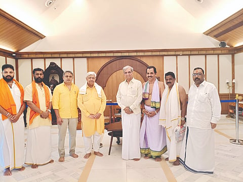 ವಿಶ್ವ ಹಿಂದೂ ಪರಿಷತ್ ಅಂತಾರಾಷ್ಟ್ರೀಯ ಅಧ್ಯಕ್ಷ ಅಲೋಕ್ ಕುಮಾರ್ ಧರ್ಮಸ್ಥಳಕ್ಕೆ ಭೇಟಿ ನೀಡಿ ಹರ್ಷೇಂದ್ರ ಕುಮಾರ್ ಜತೆ ಮಾತುಕತೆ ನಡೆಸಿದರು. ವಿಹಿಂಪ ಪುತ್ತೂರು ಜಿಲ್ಲಾಧ್ಯಕ್ಷ ಡಾ.ಕೃಷ್ಣಪ್ರಸನ್ನ, ಪ್ರಾಂತ ಸಹಕಾರ್ಯದರ್ಶಿ ಶರಣ್ ಪಂಪ್‌ವೆಲ್ ಮತ್ತಿತರರಿದ್ದರು. 