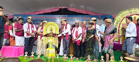  ಯೋಜನೆಯ ಮುಖ್ಯ ಕಾರ್ಯನಿರ್ವಹಣಾಧಿಕಾರಿ ಅನಿಲ್ ಕುಮಾರ್ ಎಸ್.ಎಸ್. ಕೆಸರ್‌ದ ಕಂಡೊಡೊಂಜಿ ದಿನ ಉದ್ಘಾಟಿಸಿದರು. ಬೆಳ್ತಂಗಡಿ ಉಪವಿಭಾಗದ ಡಿವೈಎಸ್ಪಿ ರೋಹಿಣಿ, ಕೇಂದ್ರ ಒಕ್ಕೂಟದ ಅಧ್ಯಕ್ಷ ಸೀತಾರಾಮ್ ಆರ್, ತಾಲೂಕು ಪತ್ರಕರ್ತರ ಸಂಘದ ಅಧ್ಯಕ್ಷ ತುಕಾರಾಂ ಮೊದಲಾದವರಿದ್ದರು.  