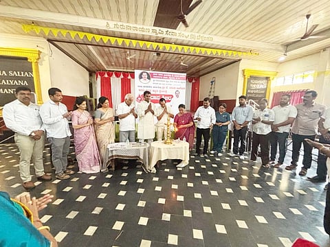 ಮಾಜಿ ಶಾಸಕ ದಿ.ಕೆ.ವಸಂತ ಬಂಗೇರ ಅವರ 80ನೇ ಹುಟ್ಟುಹಬ್ಬ ಪ್ರಯುಕ್ತ ರಕ್ತದಾನ ಶಿಬಿರವನ್ನು ಈಶ್ವರ ಭಟ್ ಮಾಯಿಲ್ತೋಡಿ ಉದ್ಘಾಟಿಸಿದರು.