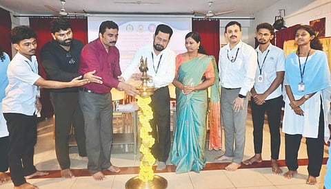  ಉಜಿರೆ ಎಸ್‌ಡಿಎಂ ಕಾಲೇಜಿನಲ್ಲಿ ಎನ್‌ಎಸ್‌ಎಸ್ ಶೈಕ್ಷಣಿಕ ಚಟುವಟಿಕೆಗಳಿಗೆ ಡಾ.ಶೇಷಪ್ಪ ಕೆ. ಚಾಲನೆ ನೀಡಿದರು. ಪ್ರಾಂಶುಪಾಲ ಪ್ರೊ.ವಿಶ್ವನಾಥ್ ಪಿ., ಡಾ.ಮಾಲಿನಿ ಅಂಚನ್ ಮೊದಲಾದವರು ಇದ್ದರು.  