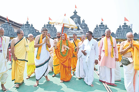  ಉಜಿರೆ ಶ್ರೀ ಜನಾರ್ದನ ದೇವಸ್ಥಾನಕ್ಕೆ ಹೊಸನಗರ ಮಠಾಧೀಶ ಶ್ರೀ ರಾಘವೇಶ್ವರ ಭಾರತೀ ಸ್ವಾಮೀಜಿ ಭೇಟಿ ನೀಡಿದರು. ಆಡಳಿತ ಮೊಕ್ತೇಸರ ಶರತ್‌ಕೃಷ್ಣ ಪಡುವೆಟ್ನಾಯ, ಬ್ರಹ್ಮಕಲಶೋತ್ಸವ ಸಮಿತಿ ಅಧ್ಯಕ್ಷ ಪ್ರತಾಪಸಿಂಹ ನಾಯಕ್, ಪ್ರಮುಖರಾದ ವಿದ್ಯಾಕುವಾರ್ ಕಾಂಚೋಡು, ಶ್ಯಾಮ ಭಟ್ ಅತ್ತಾಜೆ ಇತರರು ಇದ್ದರು.