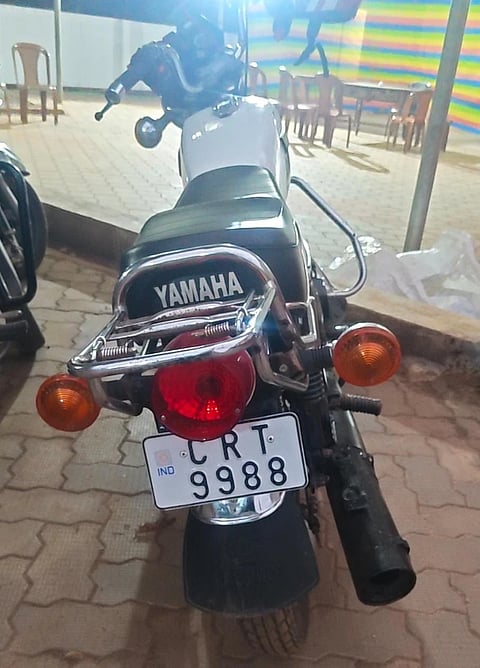 ನಕಲಿ ನಂಬರ್ ಪ್ಲೇಟ್ ಅಳವಡಿಸಿದ್ದ ಬೈಕ್