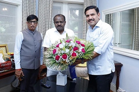 ಕಾಂಗ್ರೆಸ್ ವಿರುದ್ಧ ಜಂಟಿ ಸಮರಕ್ಕೆ ಬಿಜೆಪಿ-ಜೆಡಿಎಸ್ ಪ್ಲ್ಯಾನ್​: ಸಮನ್ವಯ ಸಮಿತಿ ರಚನೆ ಬಗ್ಗೆ ಎಚ್​ಡಿಕೆ-ಬಿವೈವಿ ಚರ್ಚೆ! BJP-JDS Alliance