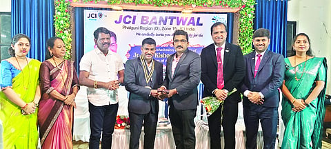 ಜೆಸಿಐ ಬಂಟ್ವಾಳದ 2026ನೇ ಸಾಲಿನ ಅಧ್ಯಕ್ಷರಾಗಿ ಕಿಶೋರ್ ಕುಮಾರ್ ಆಚಾರ್ಯ ಅಧಿಕಾರ ಸ್ವೀಕರಿಸಿದರು. 