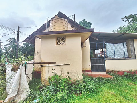  ಬಂಗ್ಲೆಗುಡ್ಡೆಯಲ್ಲಿರುವ ಅಂಗನವಾಡಿ ಕೇಂದ್ರ.  