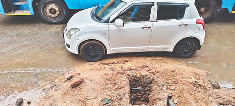  ಬಿ.ಸಿ.ರೋಡ್‌ನ ಸರ್ವೀಸ್ ರಸ್ತೆ ಬದಿಯಲ್ಲಿ ಅಪಾಯಕಾರಿ ಹೊಂಡ