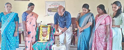 ಉಪ್ಪುಂದ ಪಂಚಾಯಿತಿ ಸಭಾಭವನದಲ್ಲಿ ಬುಧವಾರ ಡಿಜಿಟಲ್ ಗ್ರಂಥಾಲಯ ಸಪ್ತಾಹ ಸವಾರಂಭವನ್ನು ಗ್ರಾಪಂ ಅಧ್ಯಕ್ಷ ಮೋಹನಚಂದ್ರ ಉದ್ಘಾಟಿಸಿದರು.