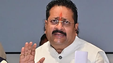 ಸುದ್ದಿಗಾರರೊಂದಿಗೆ ಮಾತನಾಡಿದ ಶಾಸಕ ಬಸನಗೌಡ ಪಾಟೀಲ ಯತ್ನಾಳ (power).