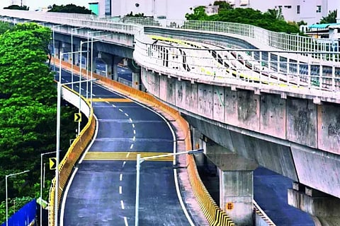Bengaluru traffic police  issue advisory banning flyover traffic 