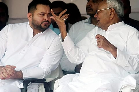 ಆರ್​ಜೆಡಿ ನಾಯಕ ತೇಜಸ್ವಿ ಯಾದವ್​ ಮತ್ತು ಜೆಡಿಯು ನಾಯಕ ನಿತೀಶ್​ ಕುಮಾರ್​
