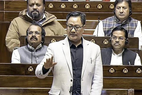 Kiren Rijiju | ನವದೆಹಲಿಯಲ್ಲಿ ನಡೆದ ಸಂಸತ್ತಿನ ಚಳಿಗಾಲದ ಅಧಿವೇಶನದಲ್ಲಿ ಕೇಂದ್ರ ಸಚಿವ ಕಿರಣ್ ರಿಜಿಜು ರಾಜ್ಯಸಭೆಯಲ್ಲಿ ಮಾತನಾಡುತ್ತಿದ್ದಾರೆ