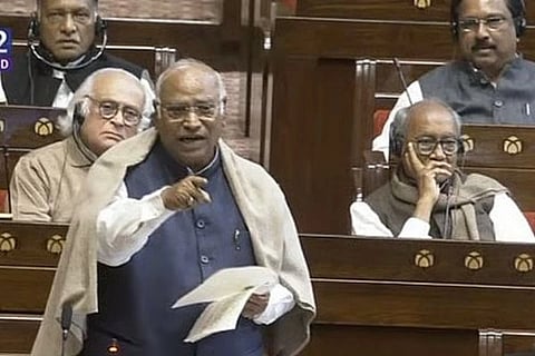 Mallikarjun Kharge | ವಂದೇ ಮಾತರಂ ಚರ್ಚೆಯ ವೇಳೆ ರಾಜ್ಯಸಭೆಯಲ್ಲಿ ಮಲ್ಲಿಕಾರ್ಜುನ ಖರ್ಗೆ
