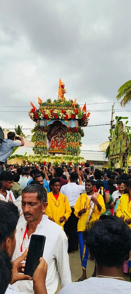  ಚನ್ನಪಟ್ಟಣ ತಾಲೂಕಿನ ದೇವರಹೊಸಹಳ್ಳಿಯ ಸಂಜೀವರಾFestival ಯಸ್ವಾಮಿ ಜಾತ್ರಾಮಹೋತ್ಸವ ಹಾಗೂ ಶ್ರೀ ಲಕ್ಷ್ಮೀ ವೆಂಕಟೇಶ್ವರ ಸ್ವಾಮಿಯ ಬ್ರಹ್ಮ ರಥೋತ್ಸವ ಅದ್ದೂರಿಯಾಗಿ ನಡೆಯಿತು.