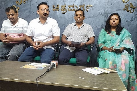 ಶುಕ್ರವಾರ ಸುದ್ದಿಗೋಷ್ಠಿಯಲ್ಲಿ ನಗರದ ದುರ್ಗ ರನ್ನರ್ಸ್ ಸಂಸ್ಥೆಅಧ್ಯಕ್ಷ ಚೇತನ್ ಬಾಬು ಮಾತನಾಡಿದರು.