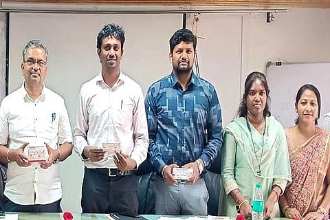 ಚಿತ್ರದುರ್ಗದಲ್ಲಿ ಬುಧವಾರ ಆರೋಗ್ಯ ಇಲಾಖೆ ಆಯೋಜಿಸಿದ್ದ ತರಬೇತಿ ಕಾರ್ಯಾಗಾರದಲ್ಲಿ ಡಿಎಚ್‌ಒ ಡಾ.ಜಿ.ಪಿ. ರೇಣುಪ್ರಸಾದ್, ಡಾ.ಡಿ.ಎಂ. ಅಭಿನವ್, ಡಾ. ವಿನಯ್‌ರಾಜ್, ಡಾ. ಶಶಿಕಿರಣ್, ಡಾ. ರೇಖಾ ಇತರರು ಇದ್ದರು.