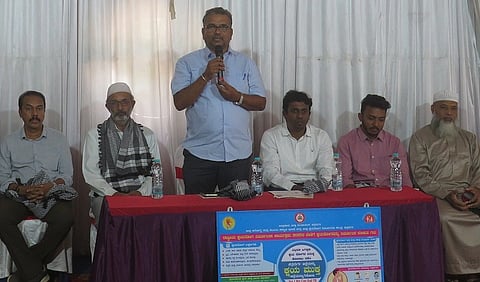 ಚಿತ್ರದುರ್ಗದಲ್ಲಿ ಮಂಗಳವಾರ ಏರ್ಪಡಿಸಿದ್ದ ವಿಶ್ವ ಕ್ಷಯ ರೋಗ ದಿನಾಚರಣೆಯಲ್ಲಿ ಡಿಎಚ್‌ಒ ಡಾ.ಜಿ.ಪಿ.ರೇಣುಪ್ರಸಾದ್,ಡಾ. ಡಿ.ಎಂ.ಅಭಿನವ್,ಡಾ.ಬಿ.ವಿ.ಗಿರೀಶ್,ಕುಡಾ ಅಧ್ಯಕ್ಷ ಎಂ.ಕೆ.ತಾಜ್‌ಪೀರ್ ಇತರರು ಇದ್ದರು. 