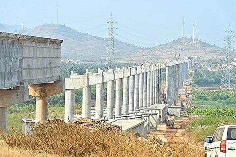 ಚಿತ್ರದುರ್ಗ ತಾಲೂಕು ಗೋನೂರು ಬಳಿ ಭದ್ರಾ ಮೇಲ್ದಂಡೆ ಯೋಜನೆಯಡಿ ನಿರ್ಮಿಸುತ್ತಿರುವ ಆಕ್ವಾಡೆಕ್