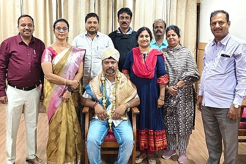  ಚಿತ್ರದುರ್ಗ ವಾಲ್ಮೀಕಿ ನಾಯಕ ನೌಕರರ ಕ್ಷೇಮಾಭಿವೃದ್ಧಿ ಹಾಗೂ ಸಾಂಸ್ಕೃತಿಕ ಸಂಘದ ನೂತನ ಅಧ್ಯಕ್ಷರಾಗಿ ಅವಿರೋಧವಾಗಿ ಆಯ್ಕೆಯಾಗಿರುವ ಕೆ. ನಾಗರಾಜ್ ಅವರನ್ನು ಗೌರವಿಸಲಾಯಿತು. ಜೆ.ಎಸ್. ರವಿಕುಮಾರ್, ಎಸ್.ಬಿ. ರವಿಶಂಕರ್ ಇತರರು ಇದ್ದರು.
