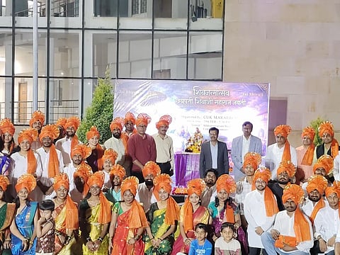 ಕಲಬುರಗಿ ಕರ್ನಾಟಕ ಕೇಂದ್ರೀಯ ವಿಶ್ವವಿದ್ಯಾಲಯದಲ್ಲಿ ಸೋಮವಾರ ಆಯೋಜಿಸಿದ್ದ ಛತ್ರಪತಿ ಶಿವಾಜಿ ಮಹಾರಾಜದ ಜಯಂತ್ಯುತ್ಸವದಲ್ಲಿ ಕುಲಪತಿ ಪ್ರೊ.ಬಟ್ಟು ಸತ್ಯನಾರಾಯಣ, ಕುಲಸಚಿವ ಪ್ರೊ.ಆರ್​.ಆರ್​.ಬಿರಾದಾರ್​, ಡಾ.ಮುದನಾರ್​ ದತ್ತ ಸರ್ಜೇರಾವ್​, ಡಾ.ಅನಂತ್​ ಚಿಂಚುರೆ, ಡಾ.ಪರಶುರಾಮ ಕಾಂಬ್ಳೆ, ಡಾ.ರಾವೇಂದ್ರ ಬೋನಾಳ ಇತರರಿದ್ದರು.